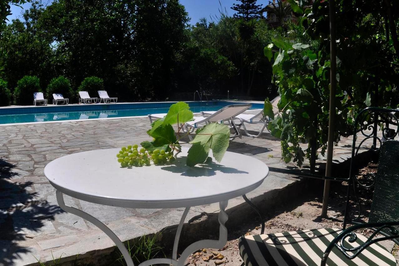 Orange Grove Suites Беницес Екстериор снимка