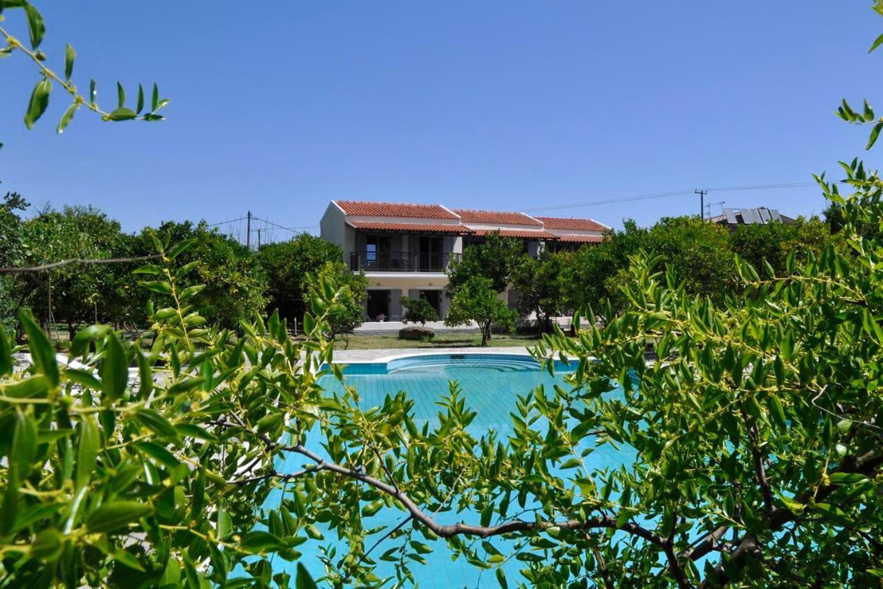 Orange Grove Suites Беницес Екстериор снимка