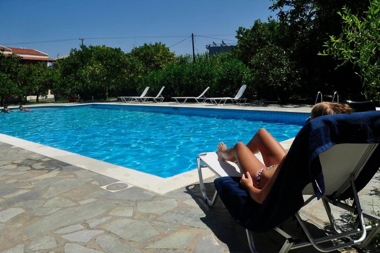 Orange Grove Suites Беницес Екстериор снимка