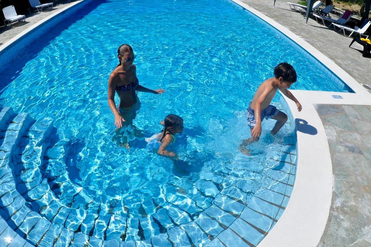 Orange Grove Suites Беницес Екстериор снимка