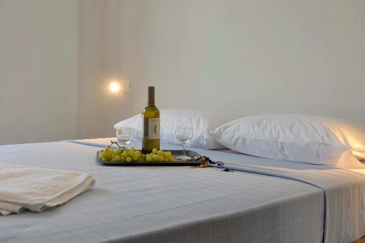 Orange Grove Suites Беницес Екстериор снимка