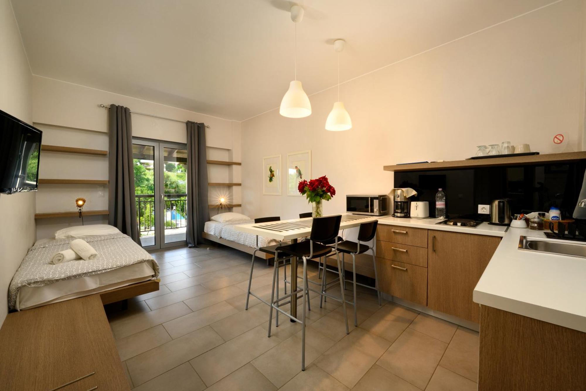 Orange Grove Suites Беницес Екстериор снимка