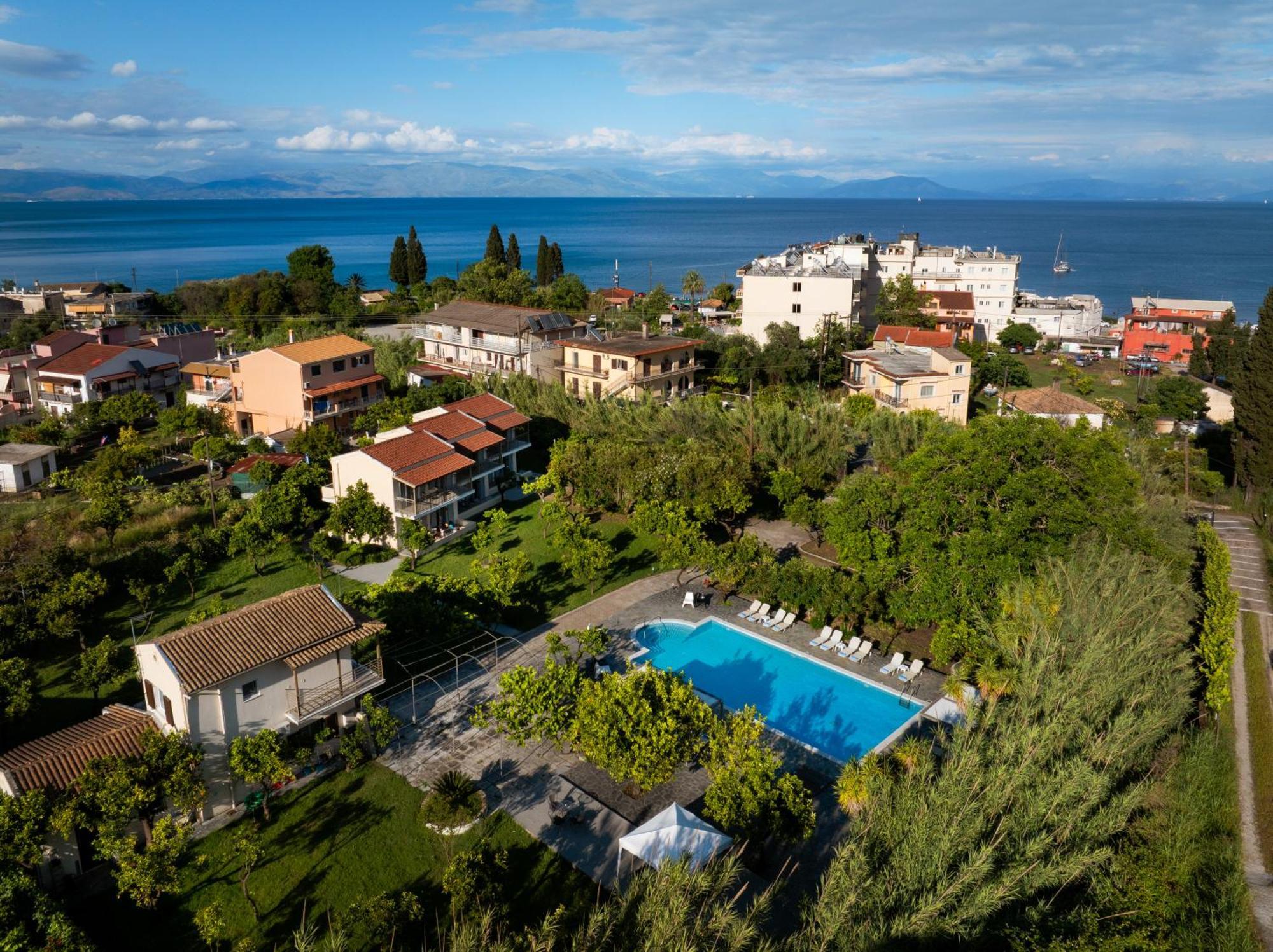 Orange Grove Suites Беницес Екстериор снимка